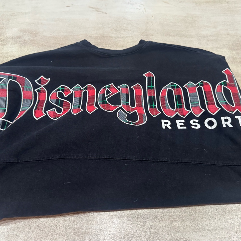 Disneyland Christmas Spirit Jersey Size Large Red Plaid Mickey Christmas Black